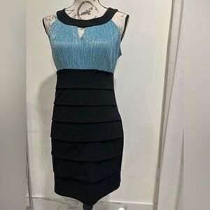 Enfocus Studio Black Shimmering Blue Sleeveless Bodice Neckline Keyhole Size 8P
